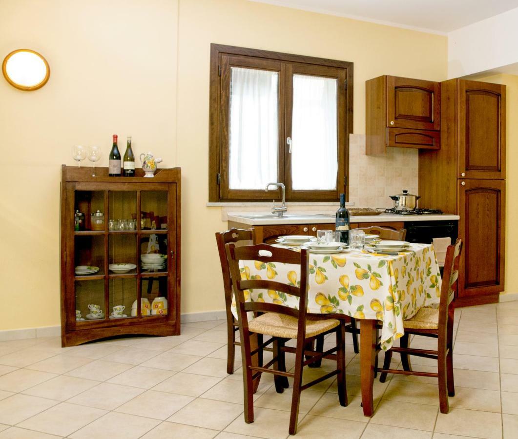 Sosta Dei Garibaldini Campofelice Di Roccella Exterior foto